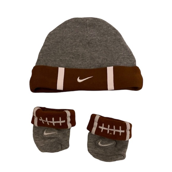 Nike Baby Football Hat and Socks Sports - 0-6 Months - Picture 1 of 5